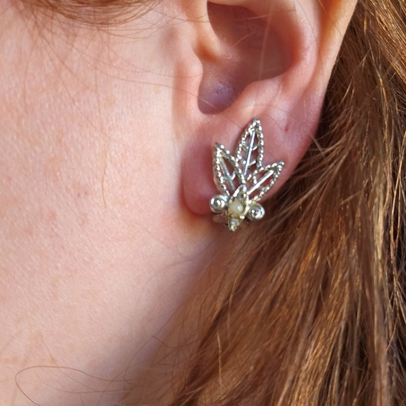 3 for $30 Vintage 1950 clip on earring. Art Deco - Picture 1 of 6